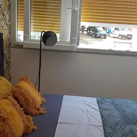 Sweet Little ספליט